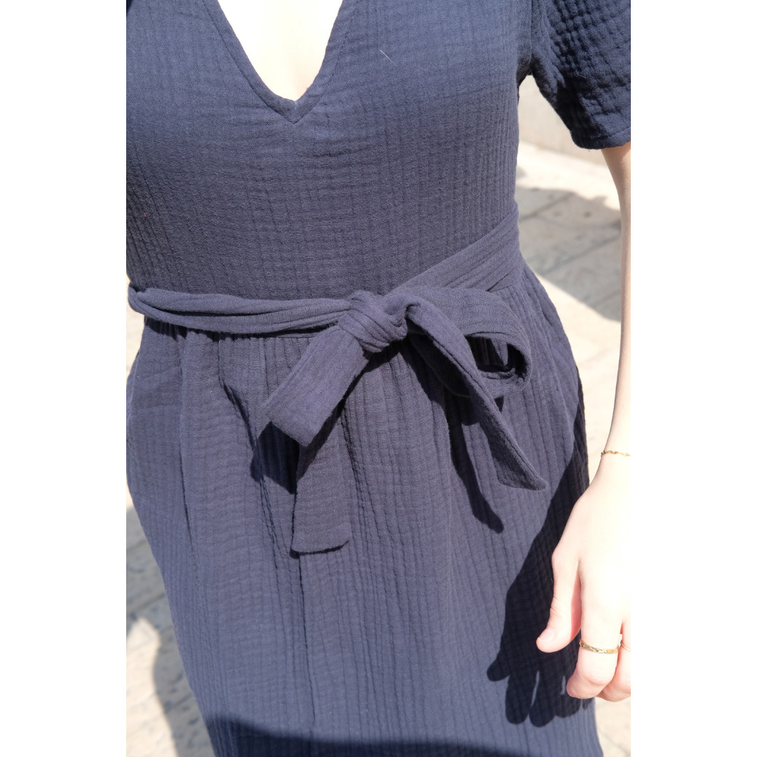 La robe toutes saisons en triple gaze de coton bio | Bleu nuit | Fabriquée en France 7