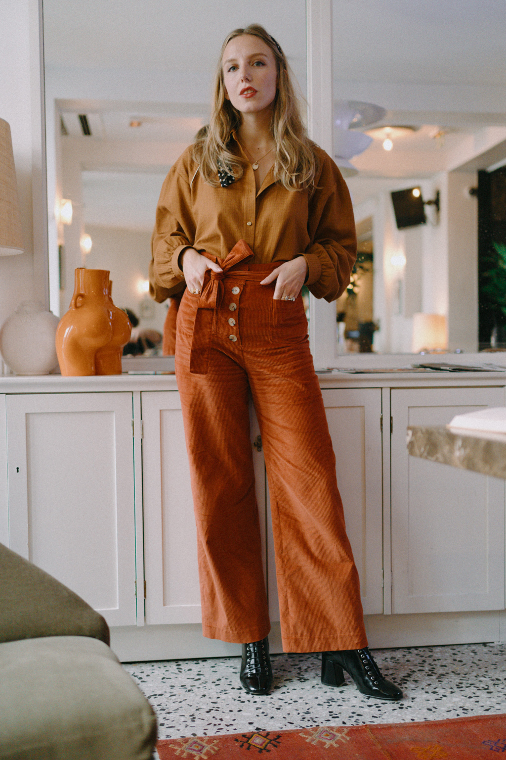 Pantalon taille haute en velours côtelé brandy ceinturé longueur 7/8 4