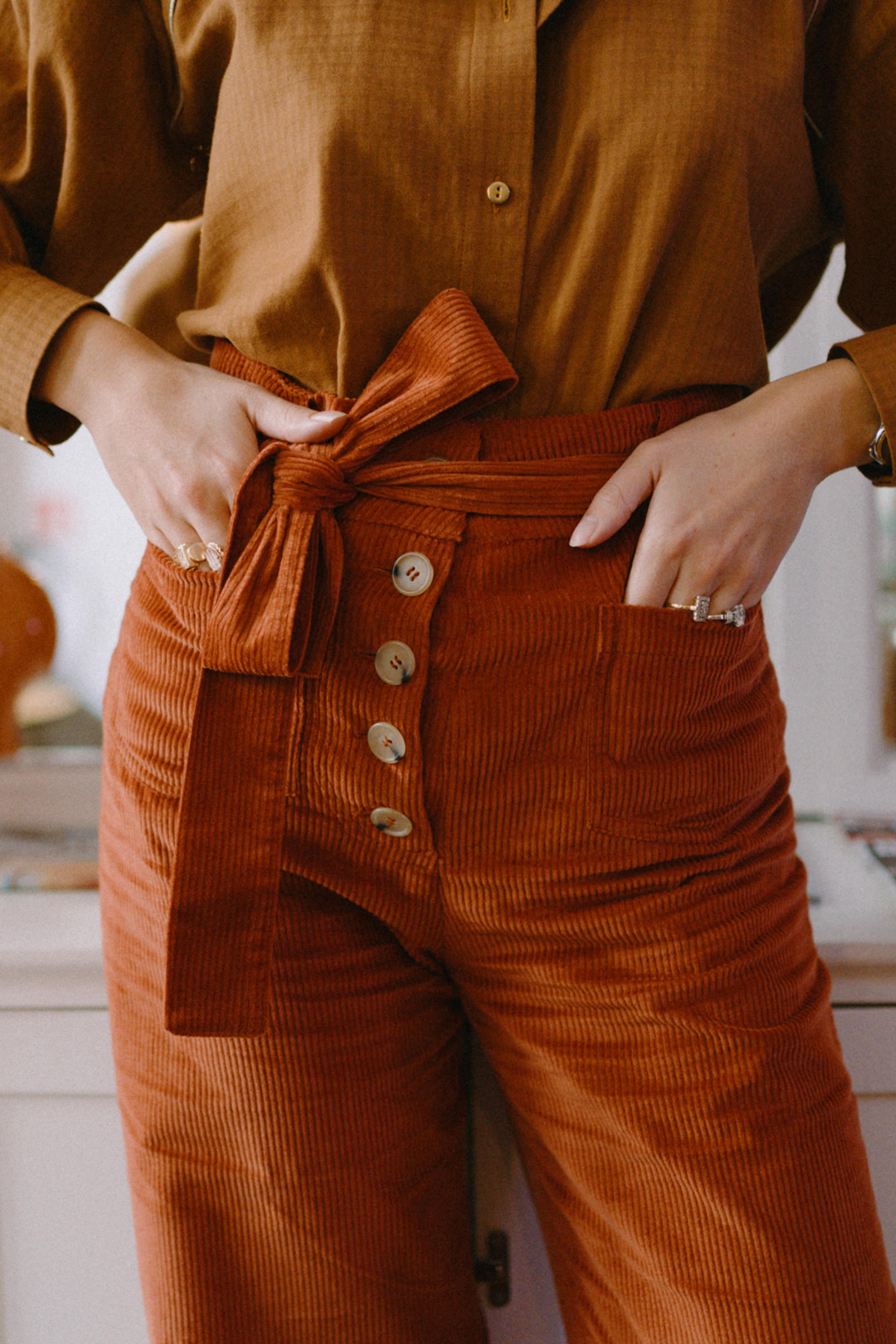 pantalon velours côtelé taille haute ceinturé 7/8