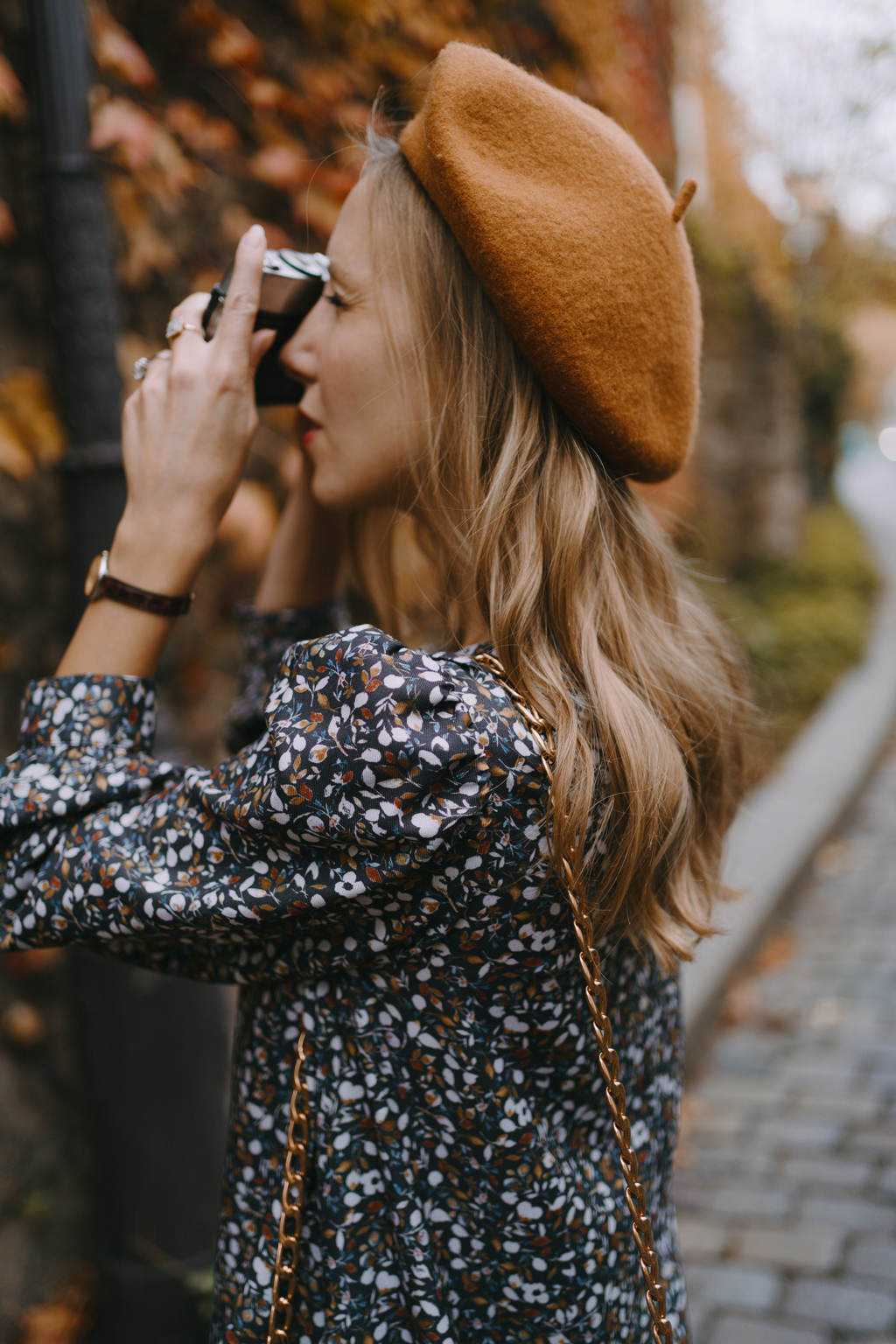 robe trapèze imprimé micro floral volant col Claudine