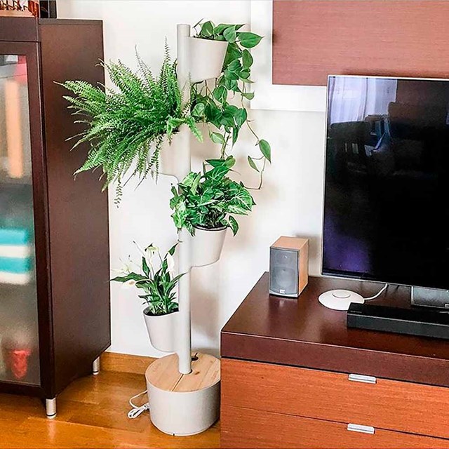 Jardinière verticale avec arrosage manuel 23