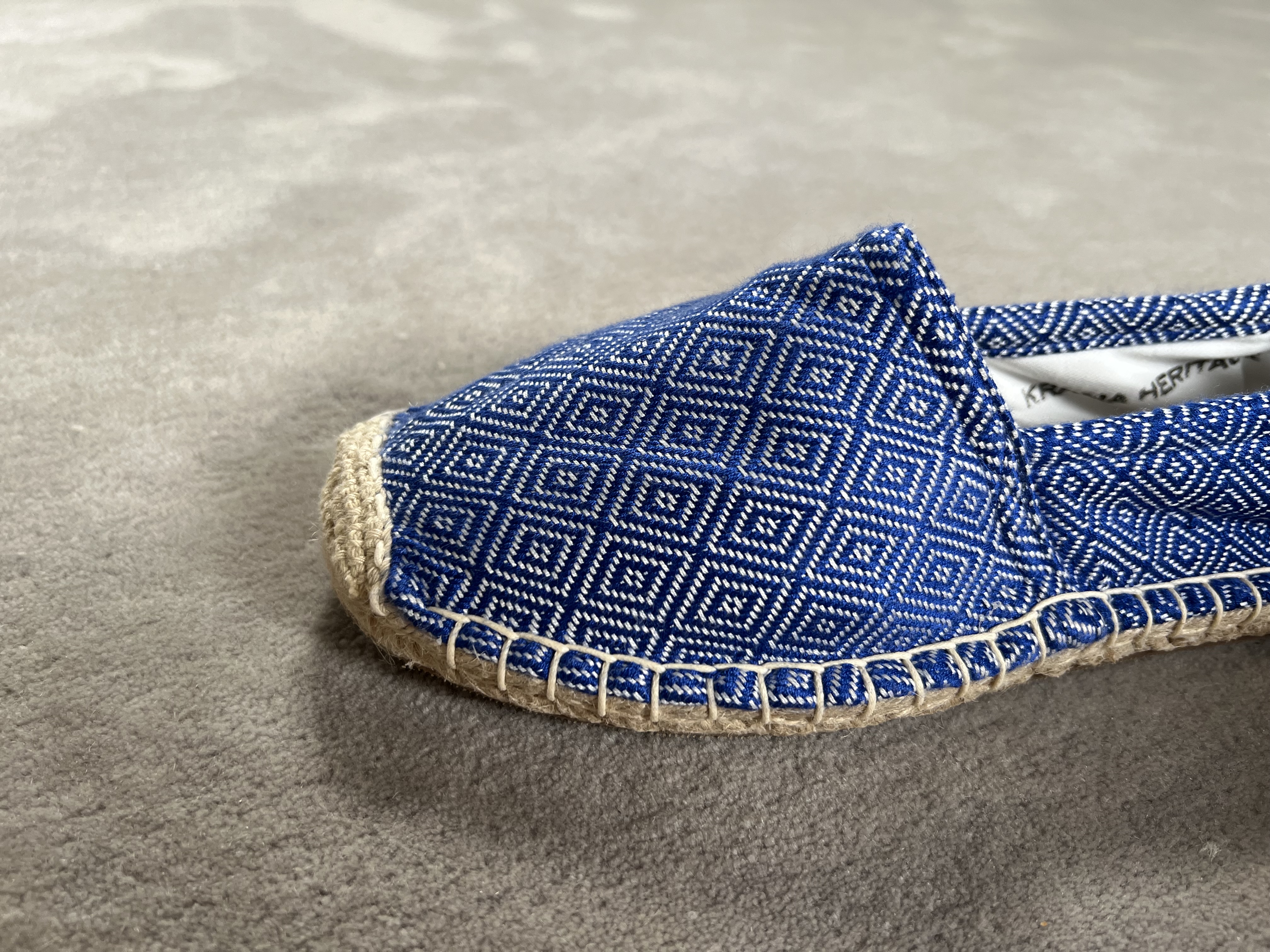 Les espadrilles Krama Heritage Diamond Bleu Roi 5