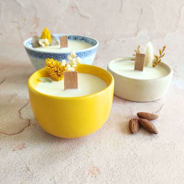 Bougie fleurie parfumée à l’amande en cire végétale 3