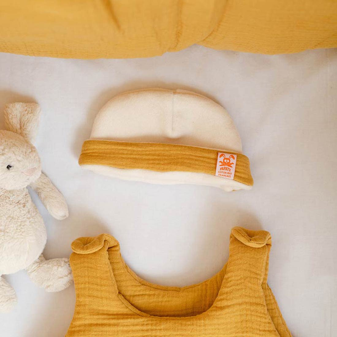 Bonnet de Naissance en Coton Bio Blanc et Honey 4