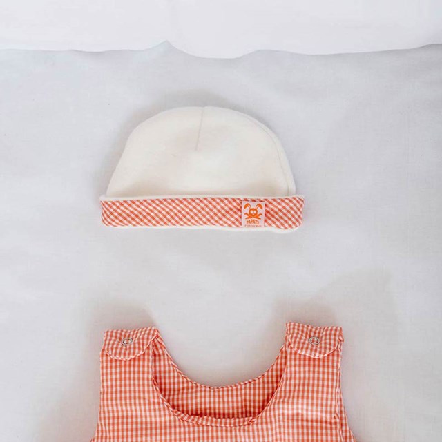Bonnet de Naissance en Coton Bio Blanc et Vichy 5