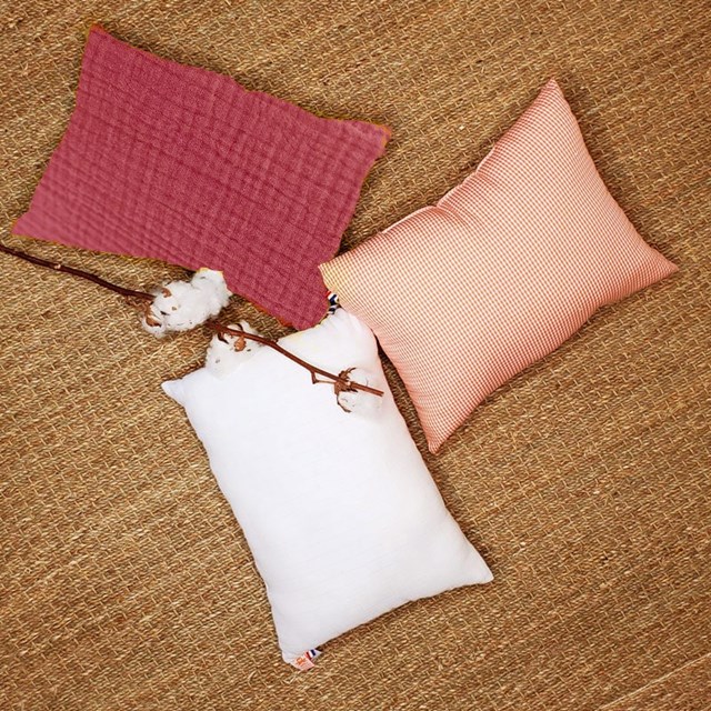 Coussin Rectangle en Coton Bio Fraise 4