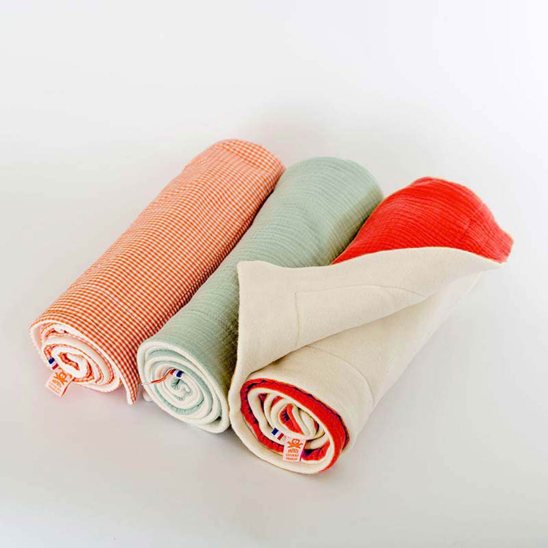 Couverture en Coton Bio Rex Blanc et Fraise 7