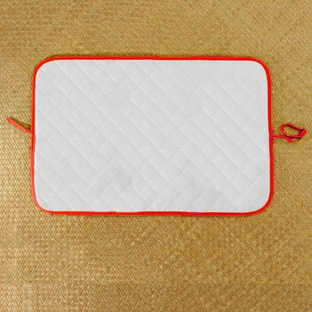 Tapis à Langer Nomade Lubiana en Coton Bio Fraise 2