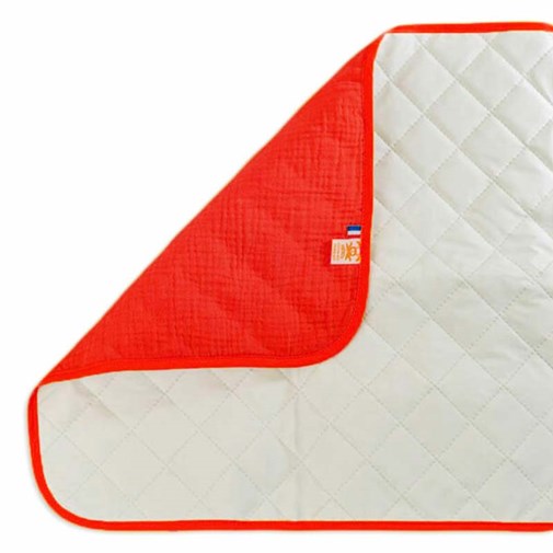 Tapis à Langer Nomade Lubiana en Coton Bio Fraise