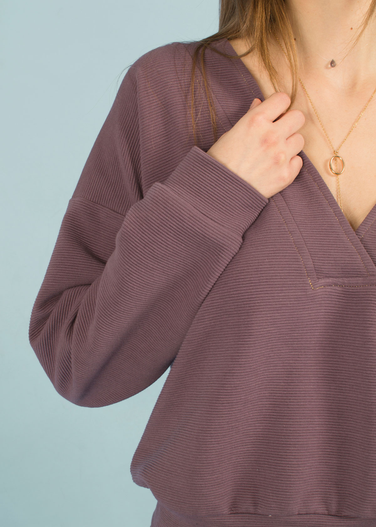 Pull vegan fabriqué en France en coton certifié oeko-tex violet aubergine - Amélia - Eros & Agape