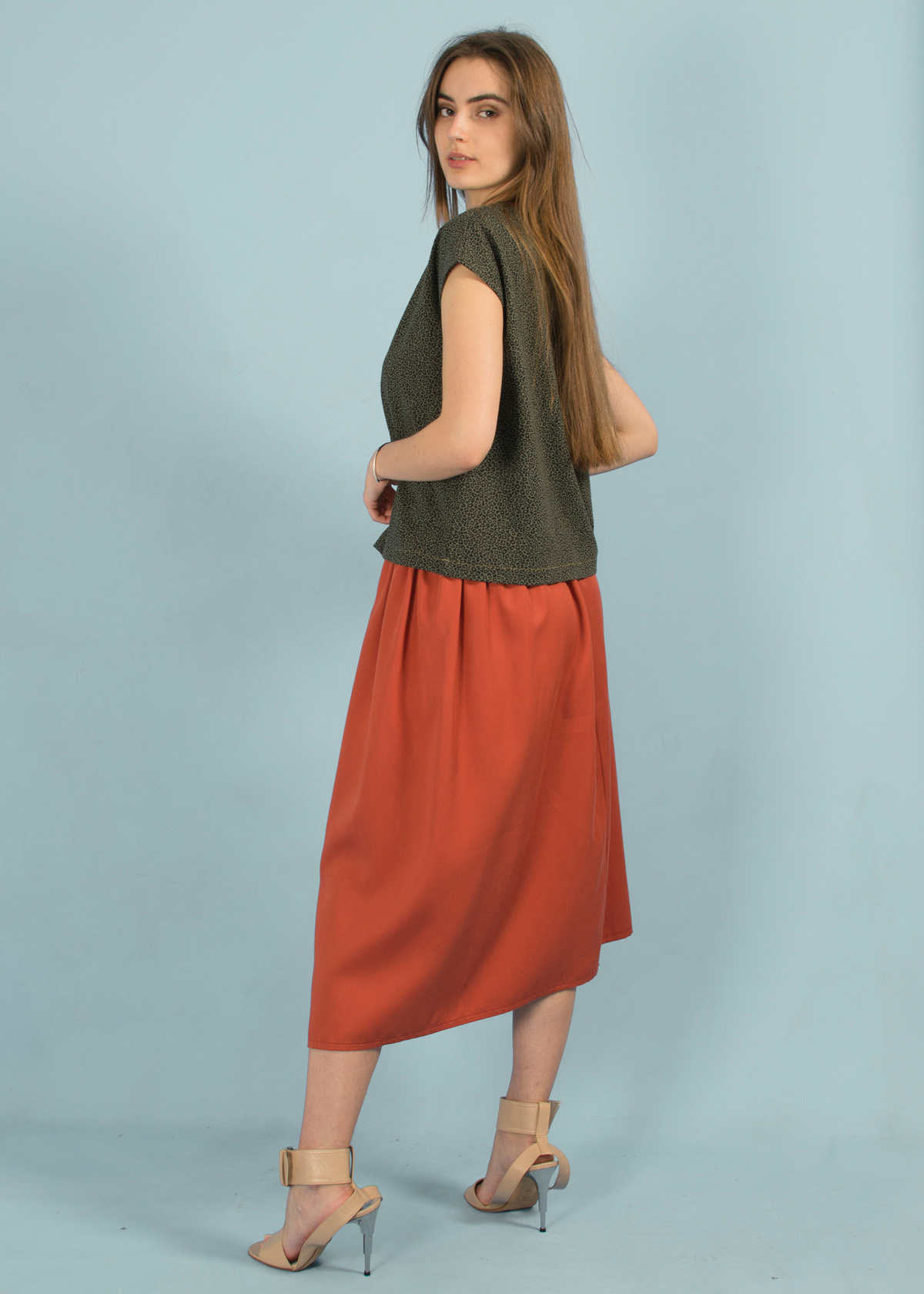 Crop top fabriqué en France en coton à motif imprimé léopard kaki - Aurore - Eros & Agape