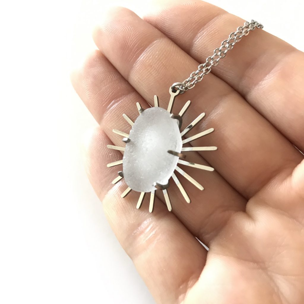 Collier SOLEIL DE MER en verre des plages 3