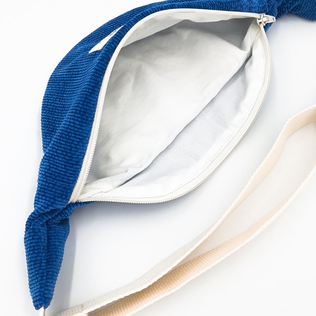 Banane velours cotelé bleu royal 5