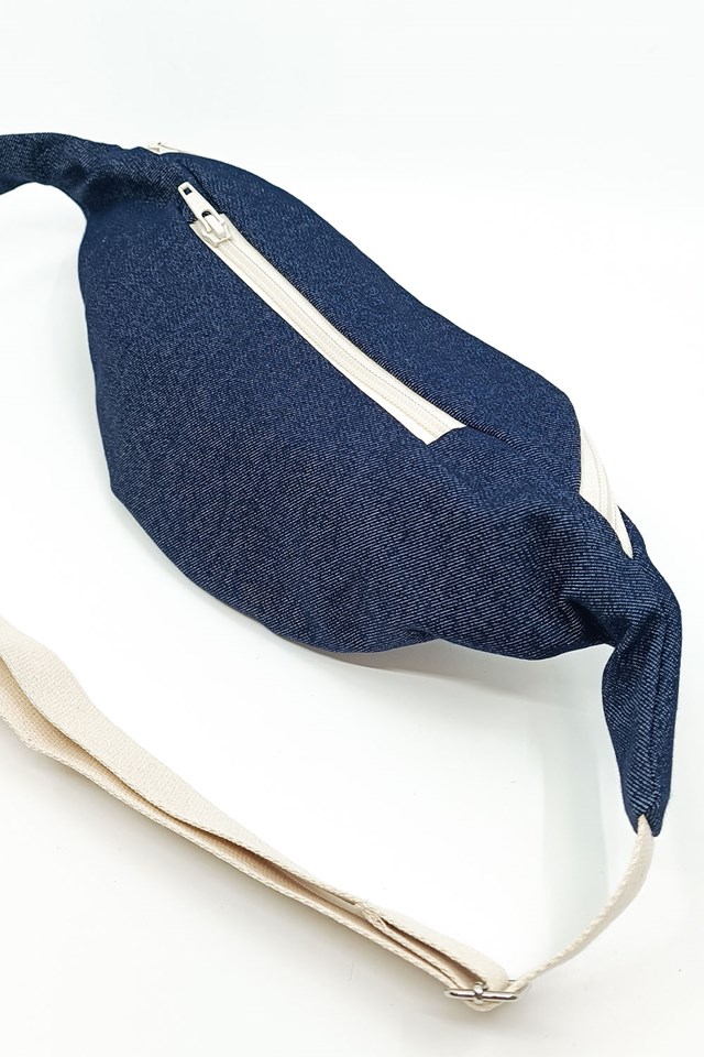 Banane en denim brut 4
