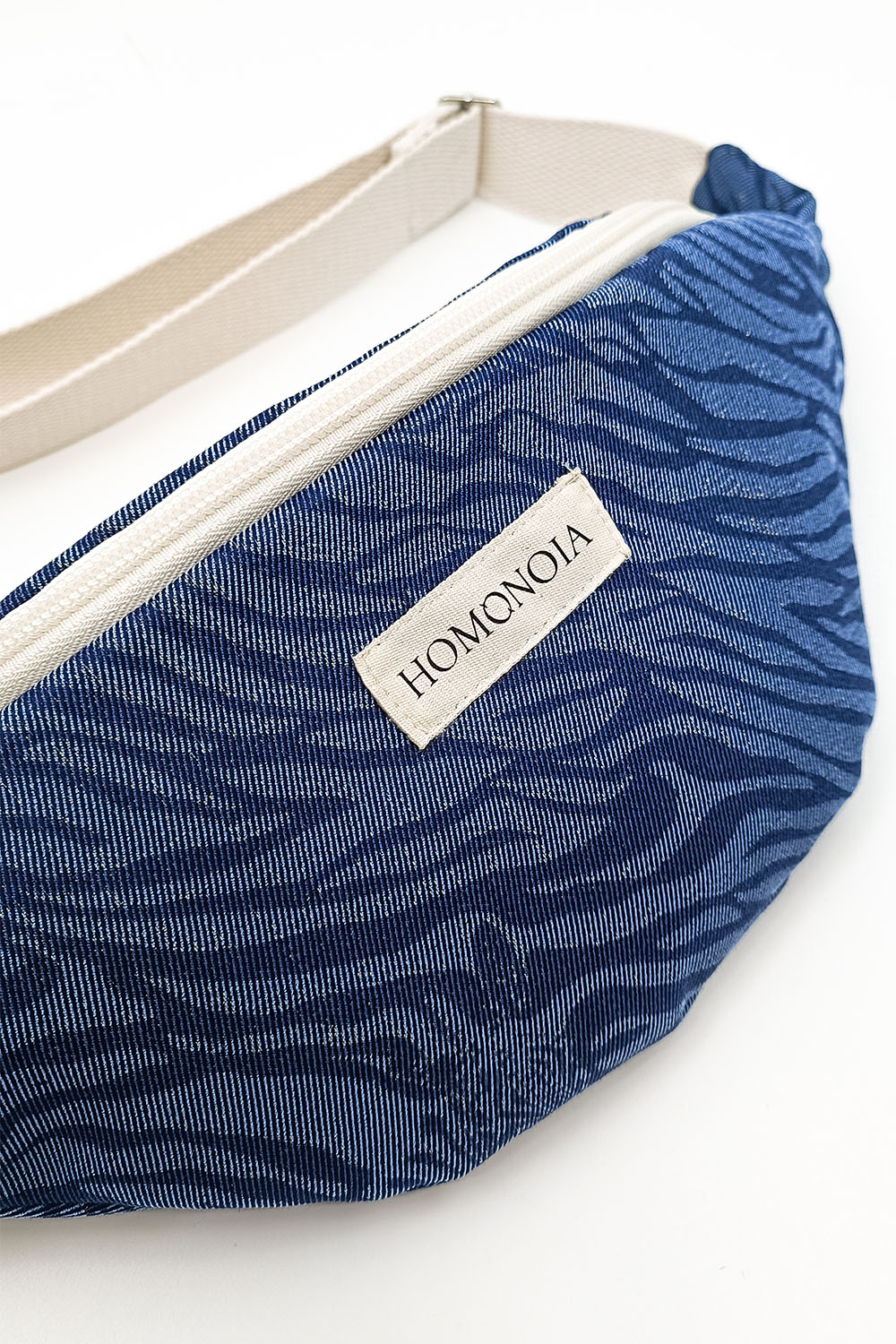 Banane en denim zèbre 3