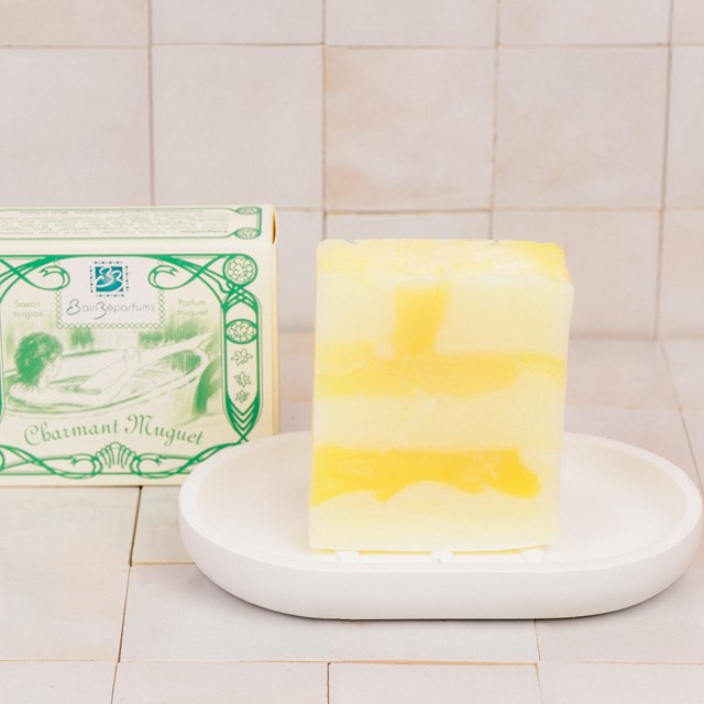 savon-surgras-solide-muguet