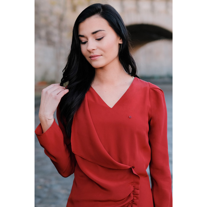 Robe chic en soie tissée en France 3