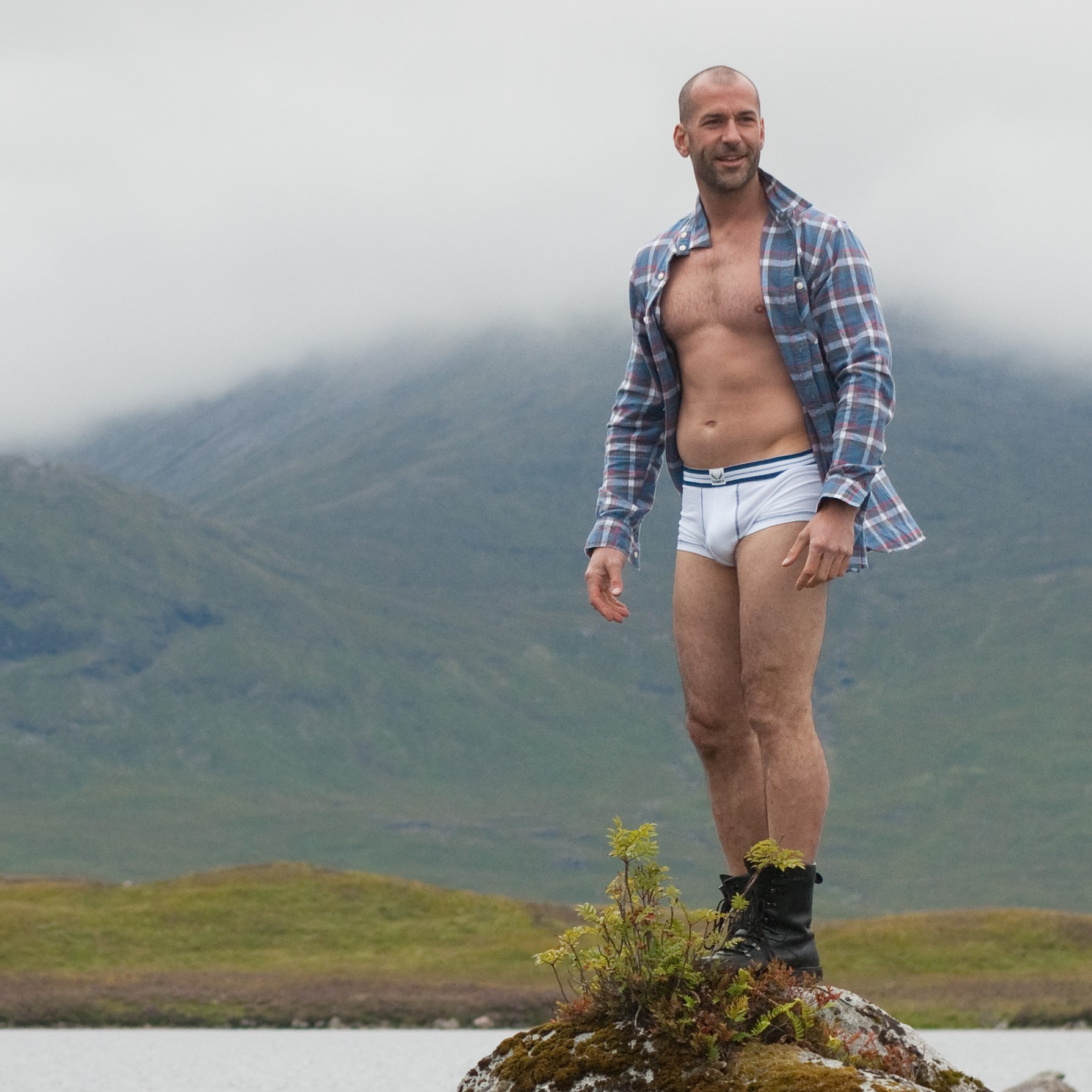 Shorty blanc - coutures bleues 3