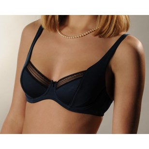 Soutien-gorge "sur-mesure" Caroline - après reconstruction du sein