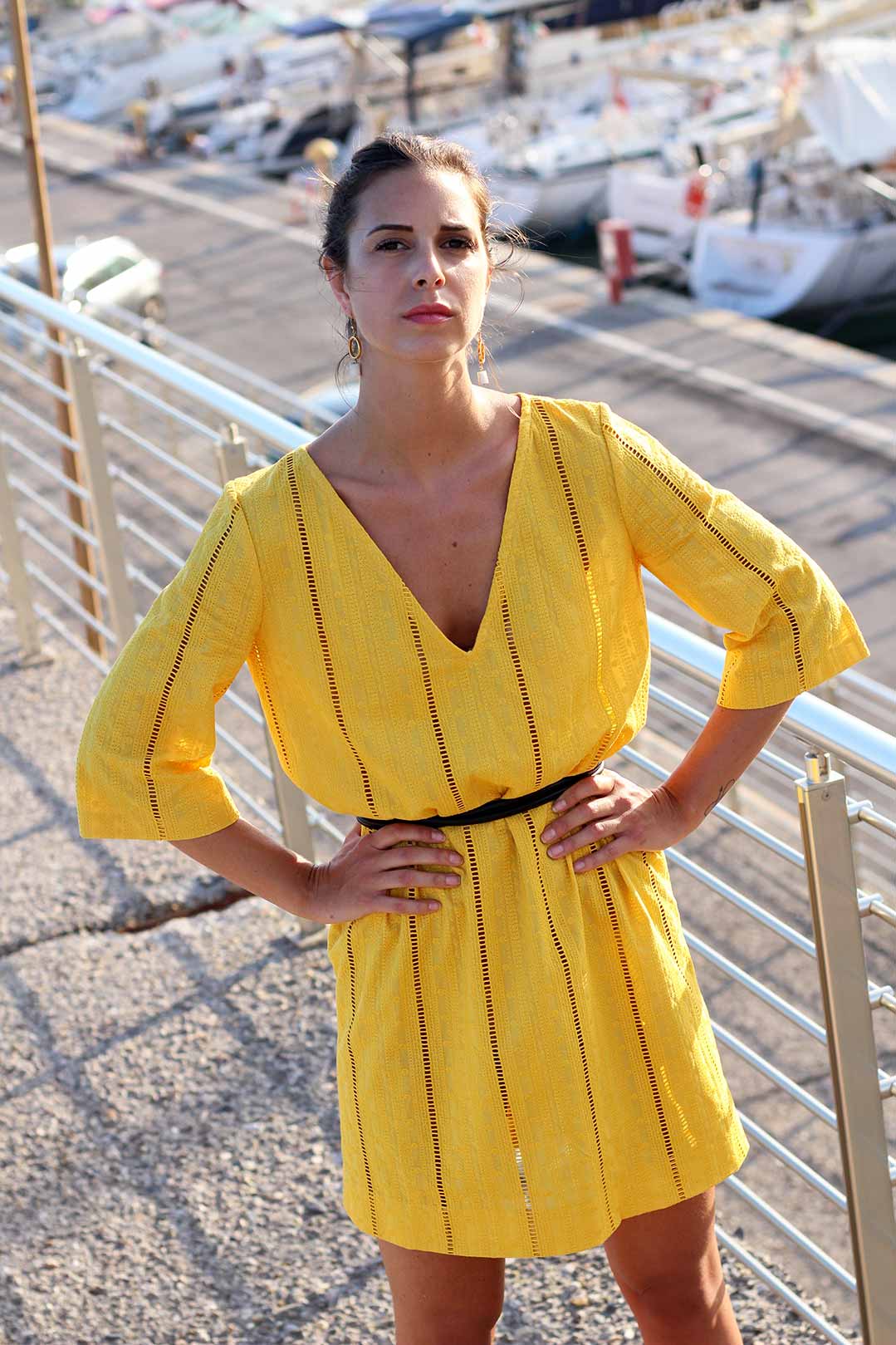 Robe Anais droite moutarde en coton ajouré  2