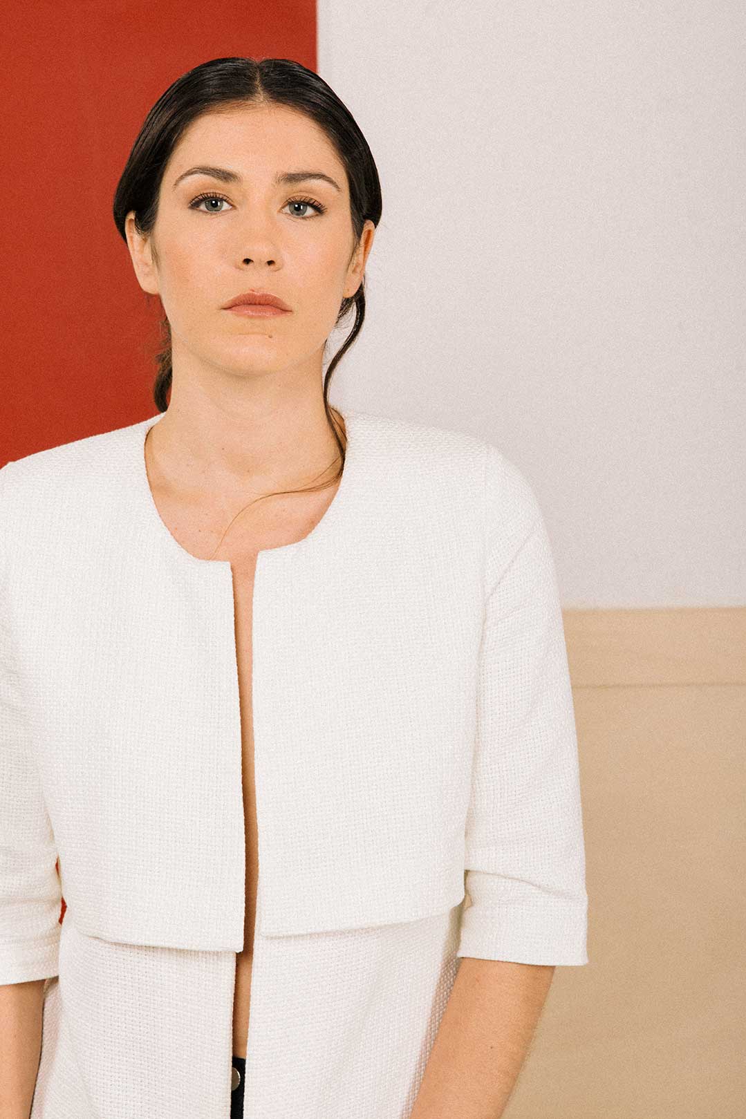 Veste droite à bavolets en coton blanc Faustine 3