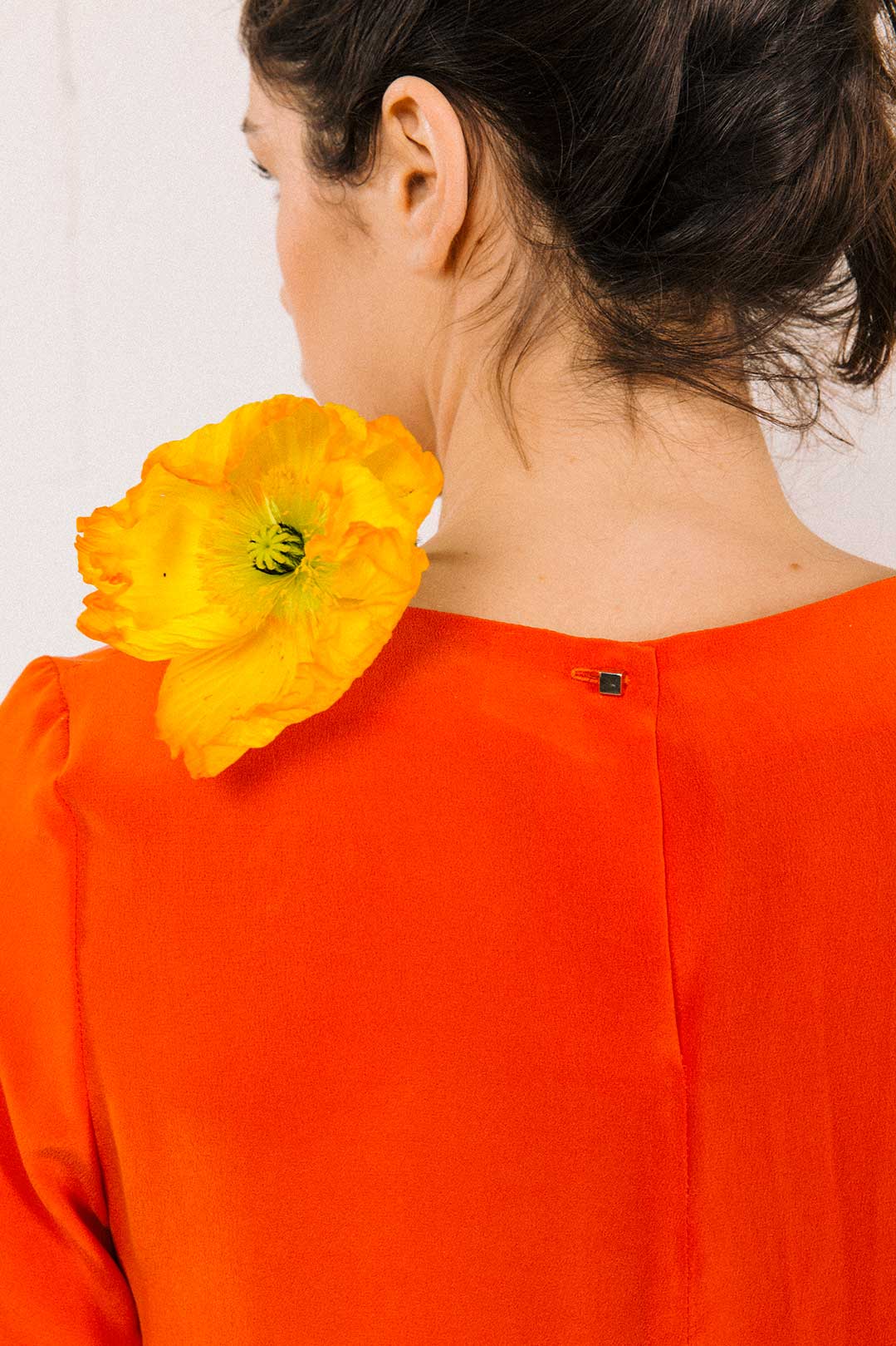 Robe droite manches t-shirt en soie lavée orange Julia 5