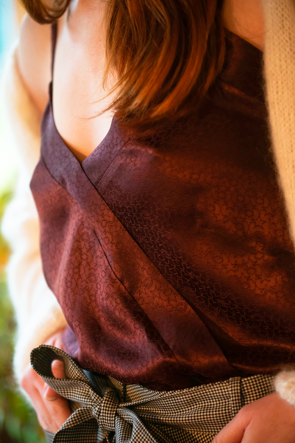svetlana-k-paris-haut-a-bretelles-soie-upcyclee-jacquard-bordeaux-fabrique-en-france
