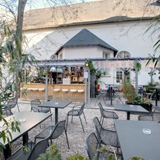 Le CAFE A - Le nouveau spot café/bar pour boire un verre et manger entre amis - Paris 10 Le CAFE A - Le nouveau spot café/bar pour boire un verre et manger entre amis - Paris 10